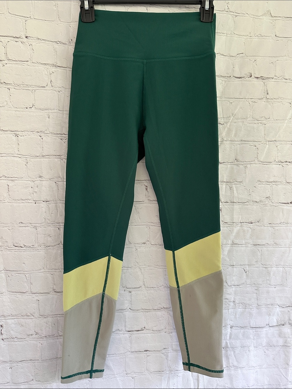 Wilo the Label Green Colorblock Leggings with Yellow and Gray Panels size M